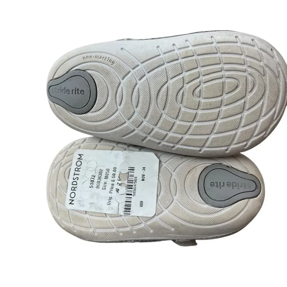 Stride Rite Silver Kids Shoes with Bow Size 5M